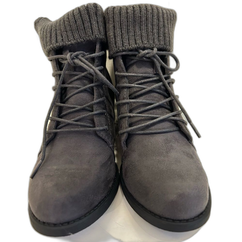 NWOT Gray combat boots with knit  accent